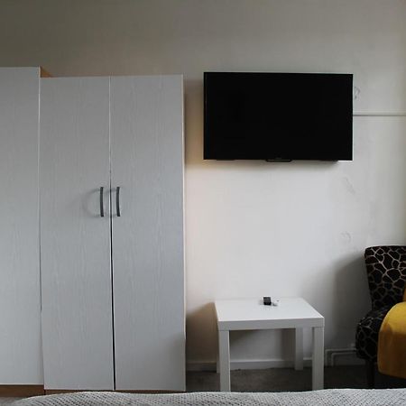 The Yellow House Apartment London Exterior photo